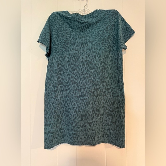 Athleta Teal Patterned Short Sleeve Top - Picture 6 of 6